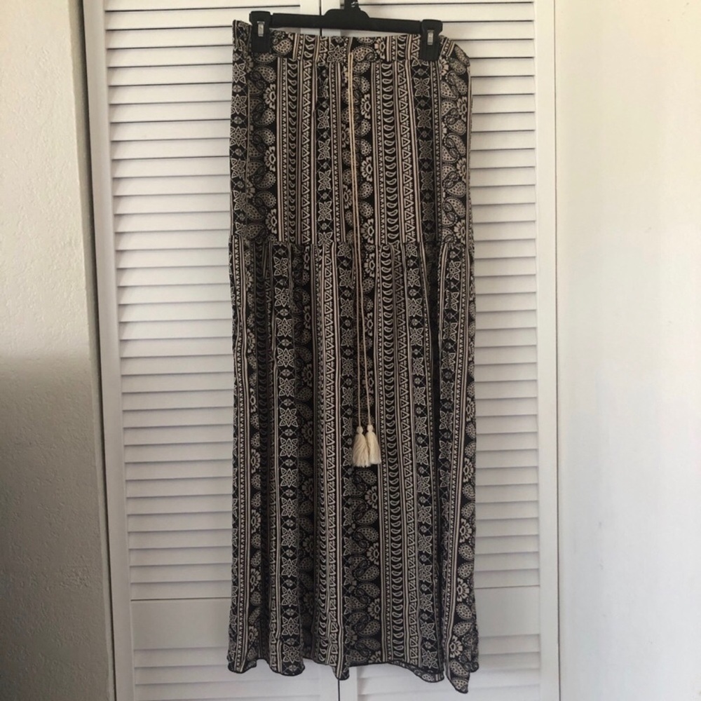 Jesse & J printed Paisley skirt black Cream tan XL NWT